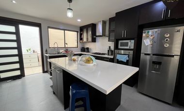 Casa de venta en Av. Del Tejar – código:21409