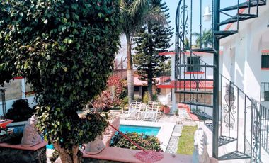 VENTA DE AMPLIA CASA EN MORELOS CON ALBERCA Y CABAÑAS.