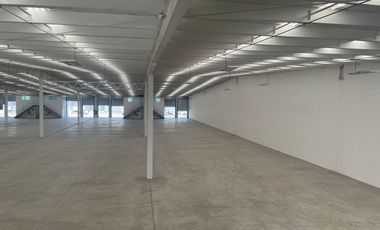 SE RENTA BODEGA  CROSS DOCK EN  CARRETERA SILAO IRAPUATO