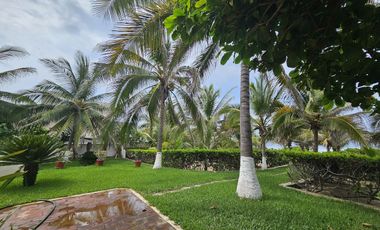 Finca frente al mar Playa Blanca