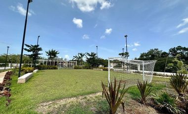 Terreno en venta con orientación Sur- Norte en privada Mirador, Komchén, Mérida.