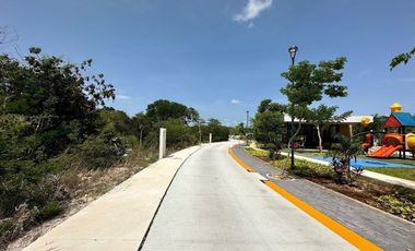 Terreno en venta con orientación Sur- Norte en privada Mirador, Komchén, Mérida.