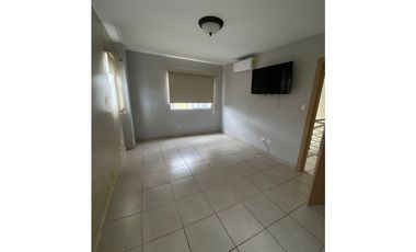SE ALQUILA APARTAMENTO AMOBLADO EN BRISAS DEL GOLF
