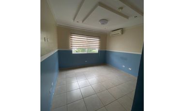 SE ALQUILA APARTAMENTO AMOBLADO EN BRISAS DEL GOLF