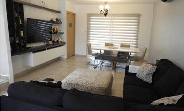 SE ALQUILA APARTAMENTO AMOBLADO EN BRISAS DEL GOLF