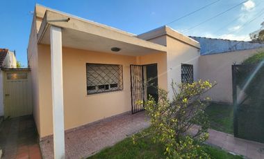 Casa en venta en Burzaco Este