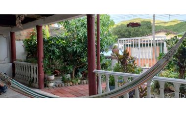 Se vende casa Económica en la zona urbana de Apulo