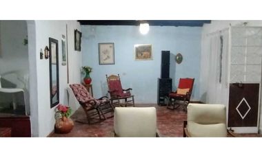 Se vende casa Económica en la zona urbana de Apulo