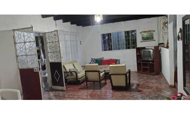 Se vende casa Económica en la zona urbana de Apulo