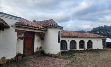 VENTA O ARRIENDO CASA CAMPESTRE UN PISO SOPO