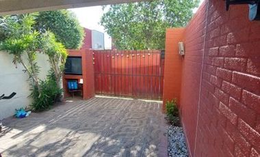 Casa en Venta en Pedro Fontova/Santa Elena