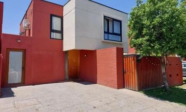 Casa en Venta en Pedro Fontova/Santa Elena