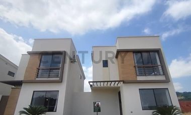 Venta Casa de Estreno en Urb. Cimabela, Sector La Joya A.Est