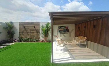 Venta Casa de Estreno en Urb. Cimabela, Sector La Joya A.Est