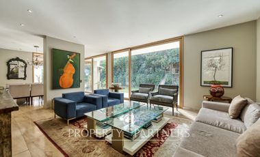 Gran casa mediterránea en condominio Santuario del Valle