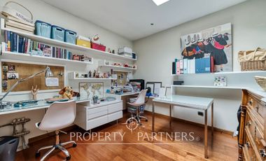 Gran casa mediterránea en condominio Santuario del Valle