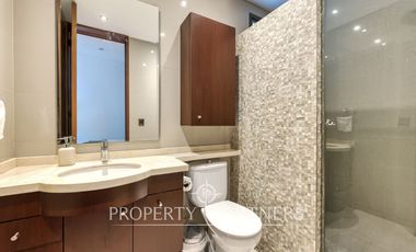 Gran casa mediterránea en condominio Santuario del Valle