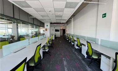 Oficina en renta o venta  lujosa  vista al mar amueblada 553 m2