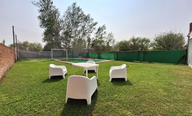 VENTA/PERMUTA - Casa - 3 dormitorios con pileta - Roldan