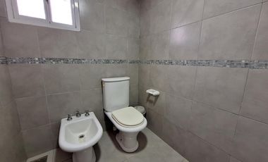 VENTA/PERMUTA - Casa - 3 dormitorios con pileta - Roldan