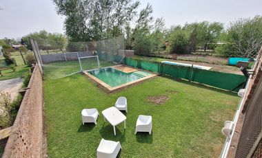 VENTA/PERMUTA - Casa - 3 dormitorios con pileta - Roldan