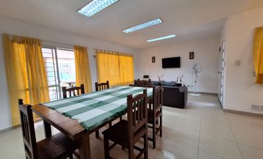 VENTA/PERMUTA - Casa - 3 dormitorios con pileta - Roldan