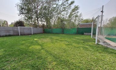 VENTA/PERMUTA - Casa - 3 dormitorios con pileta - Roldan