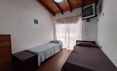 VENTA/PERMUTA - Casa - 3 dormitorios con pileta - Roldan