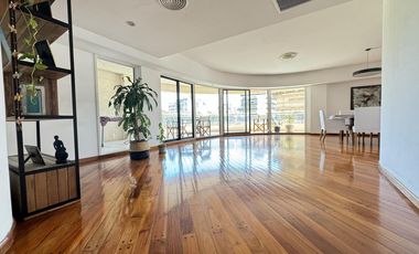 Departamento de 4 dormitorios en piso exclusivo frente a monumento - Córdoba 695 Piso 7
