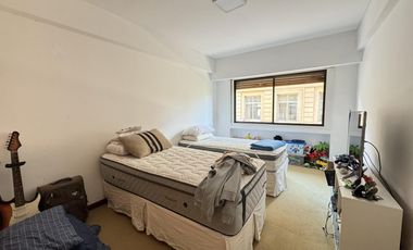 Departamento de 4 dormitorios en piso exclusivo frente a monumento - Córdoba 695 Piso 7