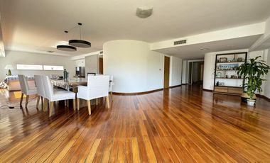Departamento de 4 dormitorios en piso exclusivo frente a monumento - Córdoba 695 Piso 7