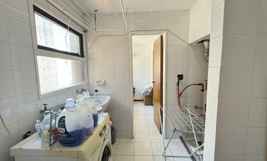 Departamento de 4 dormitorios en piso exclusivo frente a monumento - Córdoba 695 Piso 7