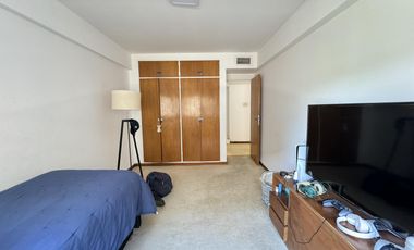 Departamento de 4 dormitorios en piso exclusivo frente a monumento - Córdoba 695 Piso 7