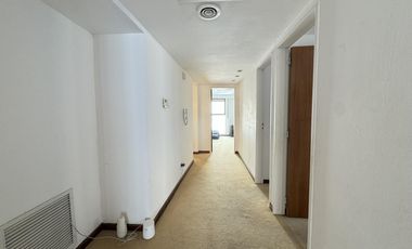 Departamento de 4 dormitorios en piso exclusivo frente a monumento - Córdoba 695 Piso 7