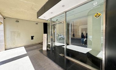 Departamento de 4 dormitorios en piso exclusivo frente a monumento - Córdoba 695 Piso 7