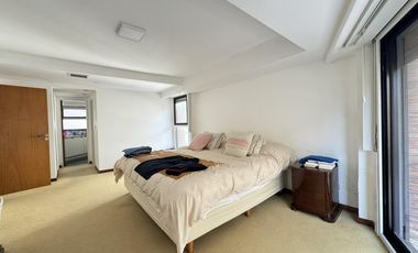 Departamento de 4 dormitorios en piso exclusivo frente a monumento - Córdoba 695 Piso 7