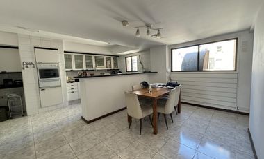 Departamento de 4 dormitorios en piso exclusivo frente a monumento - Córdoba 695 Piso 7
