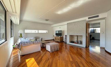 Departamento de 4 dormitorios en piso exclusivo frente a monumento - Córdoba 695 Piso 7