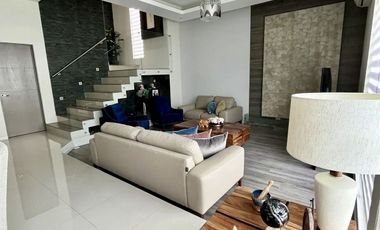 Casa en Renta Semiamueblada - Amorada - Carretera Nacional