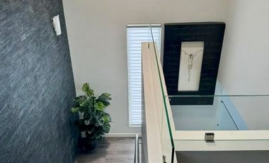 Casa en Renta Semiamueblada - Amorada - Carretera Nacional