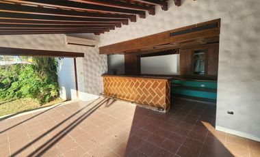 RESIDENCIA EN PRIVADA COLONIAL, EN CHUBURNA