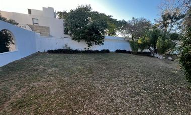 RESIDENCIA EN PRIVADA COLONIAL, EN CHUBURNA