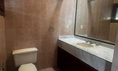 RESIDENCIA EN PRIVADA COLONIAL, EN CHUBURNA