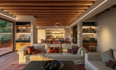 Casa en Venta con espectacular vista al lago