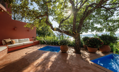 Casa en Venta con espectacular vista al lago