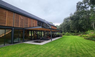 CASA NUEVA DE ESTILO MODERNO EN ACATITLAN