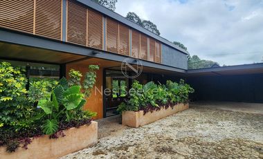 CASA NUEVA DE ESTILO MODERNO EN ACATITLAN