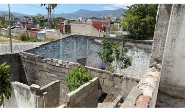 CONSTRUCCION QUE SE VENDE DE OPORTUNIDAD COMO TERRENO