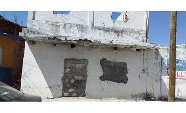 CONSTRUCCION QUE SE VENDE DE OPORTUNIDAD COMO TERRENO