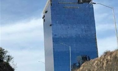 LOCAL COMERCIAL EN VENTA TORRE TITANIUM QUERETARO